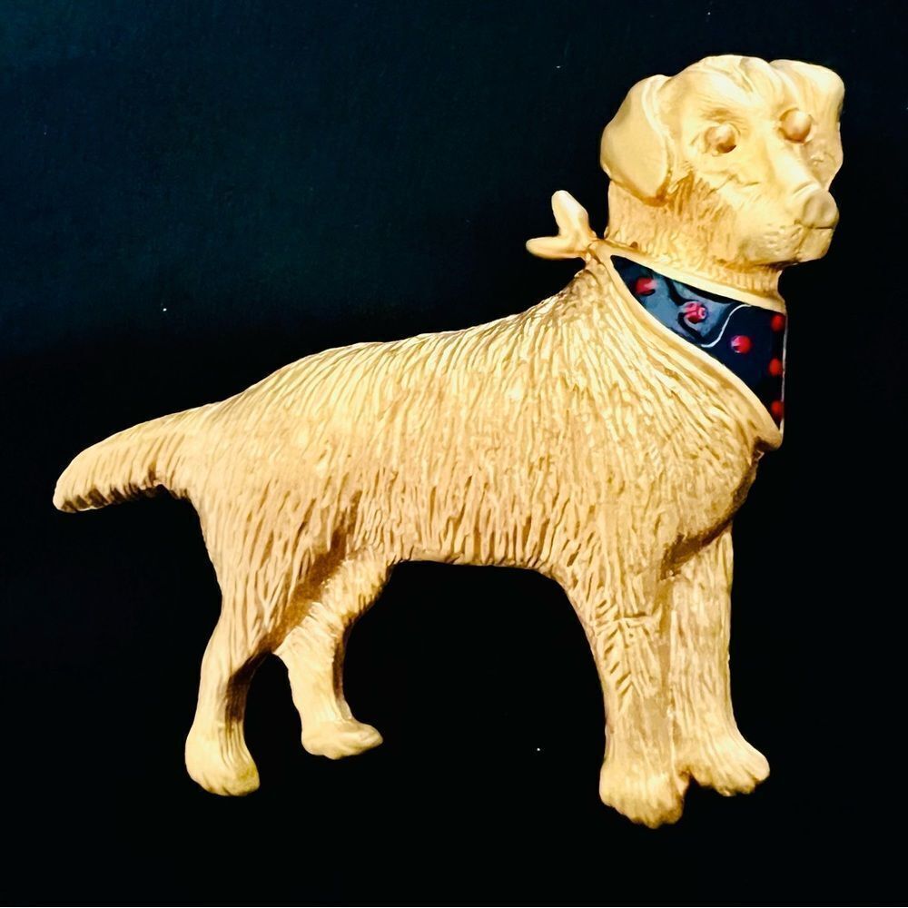 Vintage CHESAPEAKE BAY RETRIEVER Dog Bandana Brooch Brushed Satin Gold Tone 4034